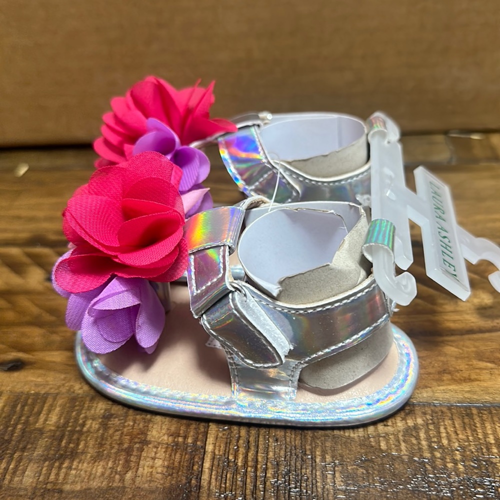 LAURA ASHLEY BABY FLOWER SANDALS: SILVER/PINK/PURPLE: NEW WITH TAGS:SZ 2